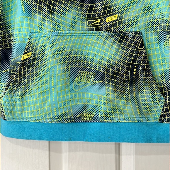 Boys Nike Hoodie Size Large - Picture 2 of 10